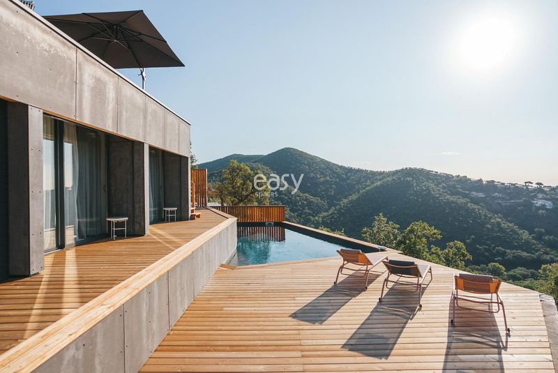 Villa available for rent specifically designed for professional photo shoots in Saint-Tropez, FRANCE